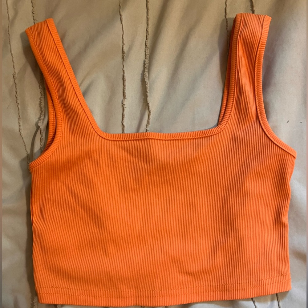 Cropped ribbed orange tank top